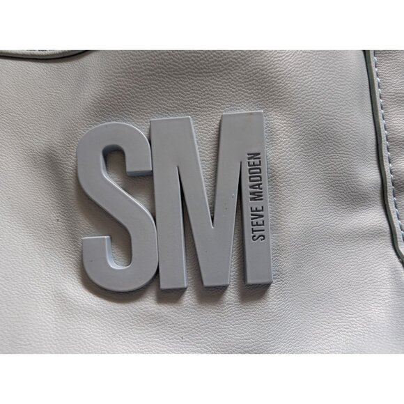 Steve Madden Quilted Light Ice Blue Tote Bag With Round Coin Pouch - Picture 3 of 10